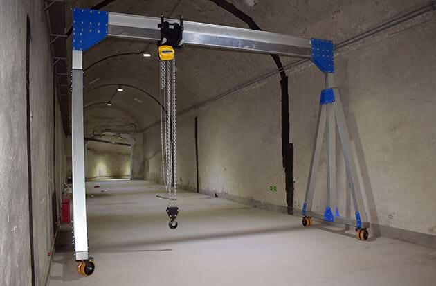 Aluminum alloy portable factory gantry crane