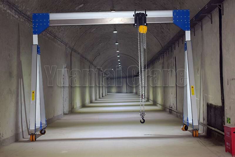 LT1: Grúa pórtico de aluminio con luz y altura fijas